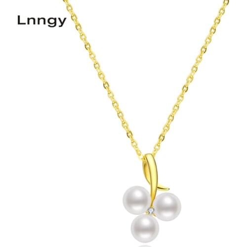 Lnngy 18K Yellow Gold Necklace 5mm Natural Cultured Freshwater Pearl Necklace Grape Leaves Pendant Women Gifts with Silver Chain