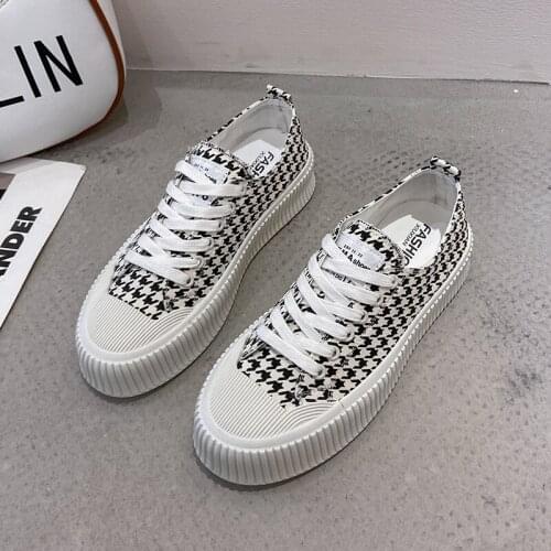 2021 Fashion Womens Vulcanized Shoes Woman Sneakers New Retro Canvas Shoes Flat Fashion Comfortable High Shoes Women
