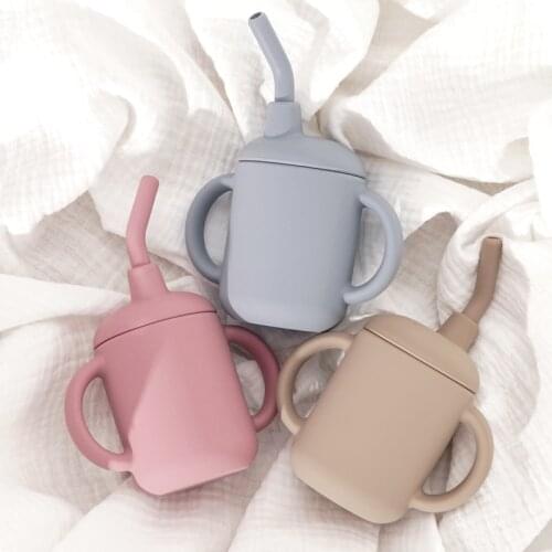 Portable Baby Feeding Cups Kids Learning Drinkware Liquid Feed Silicone Sippy Cups Leakproof Mug Toddlers Straw Water Bottle