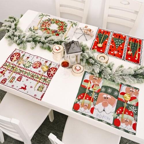 Christmas Placemats, Non Slip Heat-Resistant Rectangle Holiday Table Place Mats for Dining Table Decoration 42*34cm