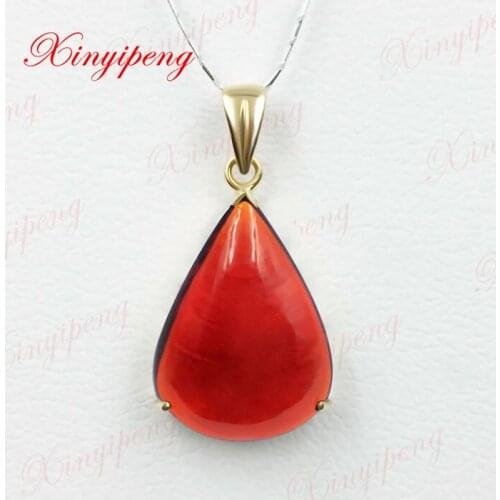 18 k yellow gold with 100% natural garnet pendant Simple and easy Fine jewelry All clean flawless Wine red