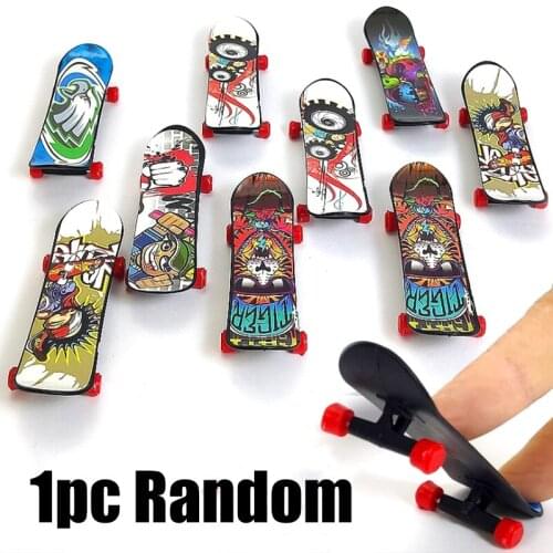 1pc Mini Finger Skateboard Plastic Finger Skate Scooter Boys Mini Skateboard Toy Random Send