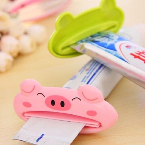 1pc Cute Portable Toothpaste Dispenser Plastic Toothpaste Squeezer Useful Toothpaste Holder For Travel Home Bathroom Accessories