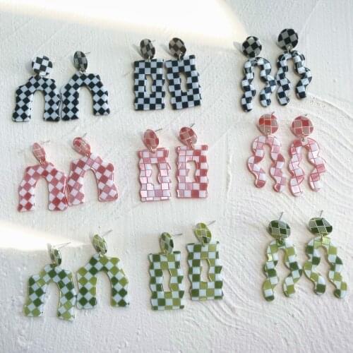 AOMU 2021 New Fashion Colorful Black White Pink Green Lattice Checkerboard Acrylic Drop Earrings for Women Girl Jewelry Gifts