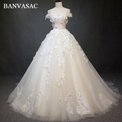 BANVASAC 2017 New Luxury Embroidery Flowers V Neck Wedding Dresses Short Sleeve Satin Chapel Train Lace Bridal Ball Gowns