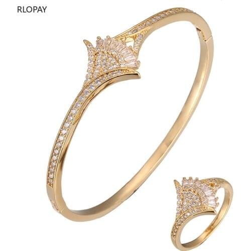 Classic Fanned Design Metal Bangles In Golden Luxury Bridal Hand Bangles with Rings Full Stone Cuff Bracelets