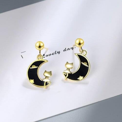 Womens Creative Stud Earrings Cat Sitting On The Moon Design Minimal Earring Stud Charming Dangle Earring Piercing Jewelry Gift