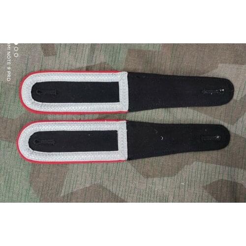 PAIR OF WWII German Elite Artillery Unterfeldwebel Staff Sgt shoulder boards