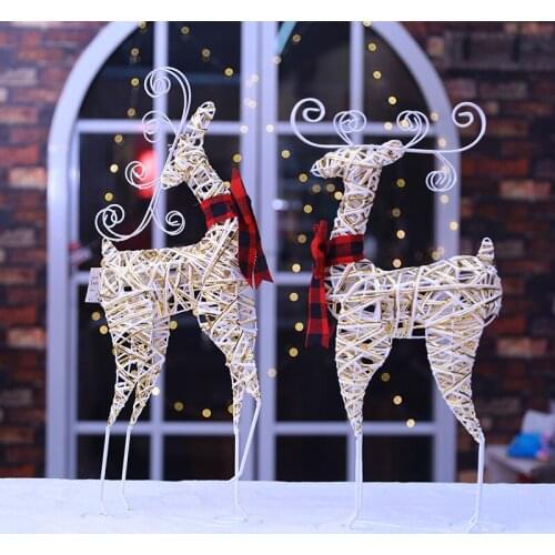 Christmas decoration golden wrought iron Christmas deer reindeer ornaments shopping mall hotel window holiday scene layout2022