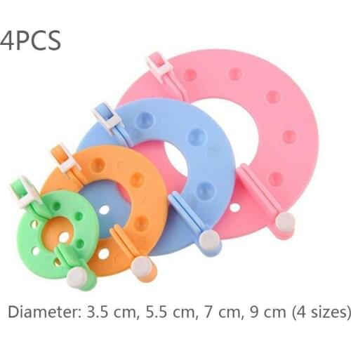 A Set Of 4 Pairs Of Plastic Pompon Knitters Fashion Flannel Fluff Ball Loom Needle Knitting Tools Wool Sewing Tools