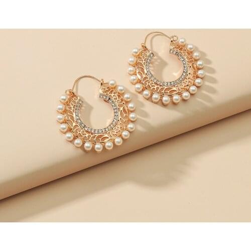 Simple Retro Palace style Hollow Carved Flower Pearl Earrings New Korea Fashion Women Temperament Earrings Bridal Jewelry Gift