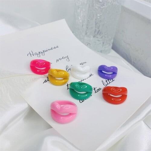 New Fashion Punk Colorful Lips Shape Hollow Resin Finger Rings Funny Mouth Lip Acrylic Ring For Women Girl Hiphop Party Jewelry