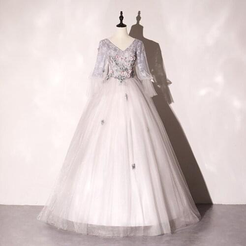 Classic V-neck Quinceanera Dress 2021 New Long Sleeve Party Prom Ball Gown Vintage Lace Quinceanera Dresses Customize Color