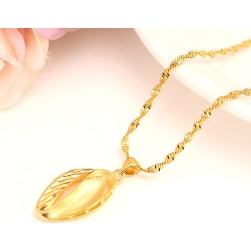 Gold Necklace with leaf Pendant WomenMenDubai India africanalentines Gift Sweater chain Romanti Fancy Accessories charms Bijoux