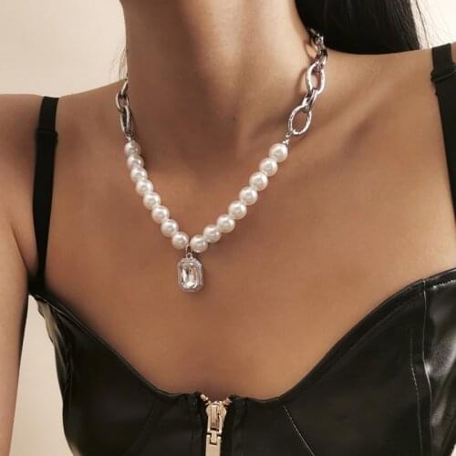 Origin Summer Exaggerated Chunky Curb Chain Pearl Pendant Necklace for Women High Street Square Rhinestone Necklace Jewelry