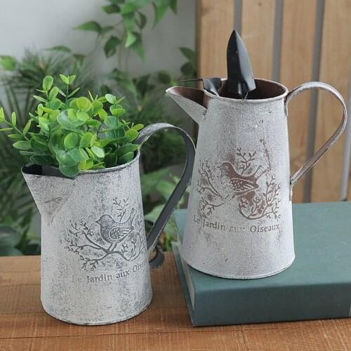 Iron Watering Can with Branch Bird Pattern High Capacity Vintage Old Gardening Irrigation Tool Flower Plants Shower For Garde