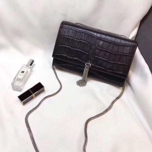 2020 new oblique back cross pattern womens bag tassel shoulder bag high quality luxury leather wallet card holder