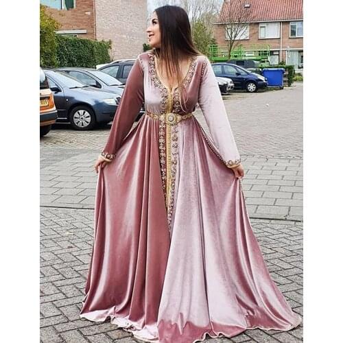 Vintage Moroccan Caftans Pink Evening Dresses Long Sleeve Party Dress with Beading Velvet A-Line Robe De Soiree Formal Gown 2020