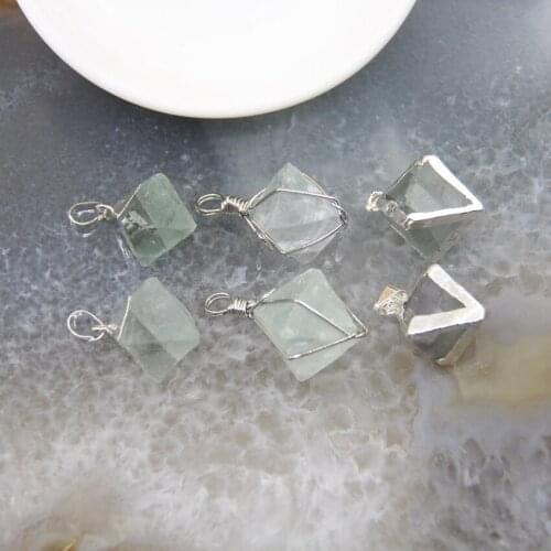 1pcs Natural Green Fluorite Tiny Pyramid Pendants Quartz Crystal Silvery Necklace For DIY Jewelry Earring Making Accessories