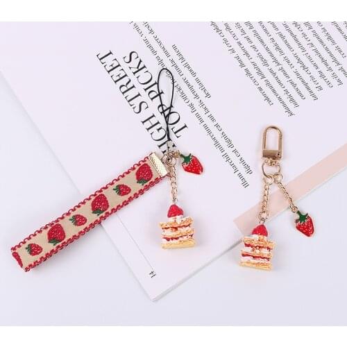 1pc Japanese Girl Loving Strawberry Cake Pink Keychians phone bag pendnats Llavero