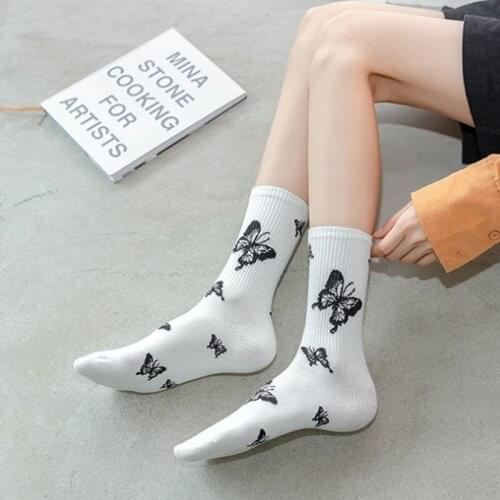 Butterfly Socks Women Middle Tube Socks Autumn And Winter Fashion And Popular Mid-Tube Socks All-Match Stockings Pile Of Socks