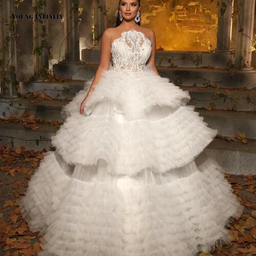 Custom Made Ball Gown Wedding Dresses 2021 Sleeveless Bridal Gown Illusion Scoop Chapel Train Applique White Plus Size Bride