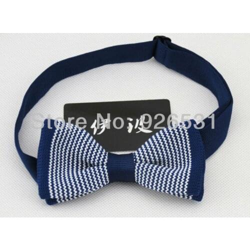 Childrens bow tie/navy and white pinstripe knit bowtie/Deserve to act the role of children neck ties