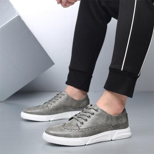 Male Leisure Shoes casual Oxford Mens Genuine Leather Designer brogue Shoes Men lace up Luxury Shoes Black Business Sneakers