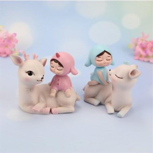 Wedding Decoration Supplies Gifts Home Desktop Decor Creative Couple Shaking Head Ornaments Car Dashboard Decoration Accessories