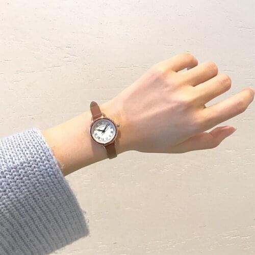 Ulzzang Vintage Roman Numeral Small Dial Women Watches Thin Leather Strap Ladies Bracelet Watch Casual Female Quartz Wristwatch