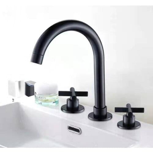 Black Basin Faucets Brass Polished Chrome Deck Mounted Bathroom Sink Faucets 3 Hole Double Handle Hot And Cold Water Tap