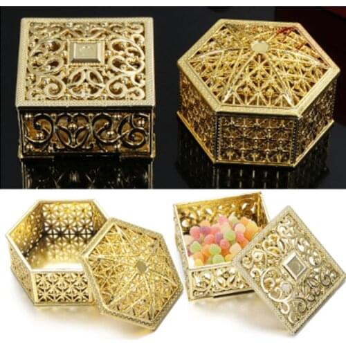 1PC Mini Plastic Hollow Gold Foil Cake Candy Box Wedding Favor Marriage Baby Shower Gift Treat Box Party Event Supply