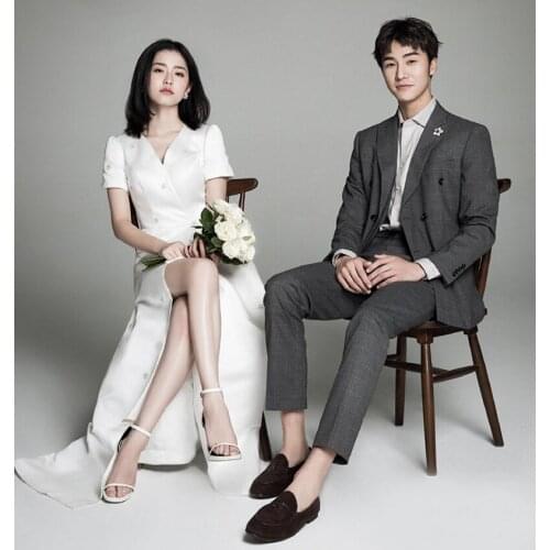 2021 New Design Korea Style V-Neck Short Sleeve Satin Floor Length Simple Plain Wedding Dress Bride Gown Vestidos De Novia