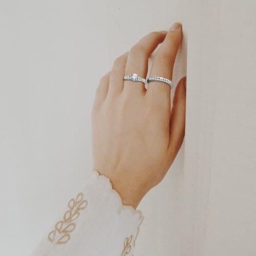 Geometry Shaped Full Diamond Square Shaped Ring Fashion Hollow Carving Diamond Delicate Women Ring Wedding Ceremony