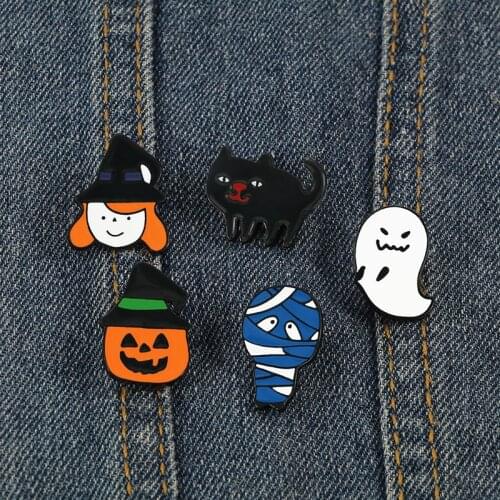 Cartoon Cute Halloween Brooches Jack-o'-lantern Witch Ghost Mummy Cat Pumpkin Enamel Pin Custom Alloy Lapel Jewelry for Festival