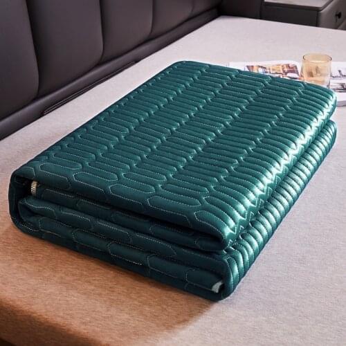 Solid Color Latex Bed Mat Premium Cool Summer Sleeping Bed Sheets Bedding King Queen King Size Bed Cover Mattress Protector