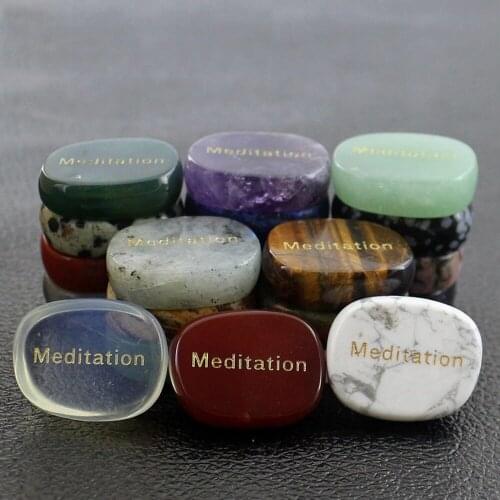 Natural Stone Crystal Oval Decoration Meditation Meditation Aura Guardian Decoration DIY Jewelry Decoration Divination Stone