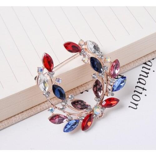 TODOX Brooch Fashion beauty Women gold Zinc Alloy crystal exquisite flower olive branch insect pins hot sale party Gifts for man