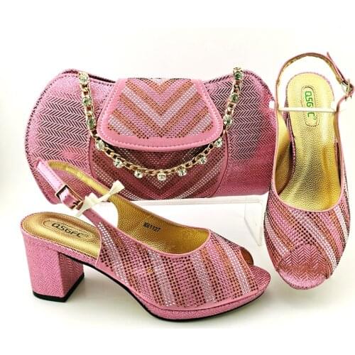 2020 Latest Italian design Shoes with Matching Bags for Wedding Nigerian Women Wedding Shoes and Bag Set in Peach Color