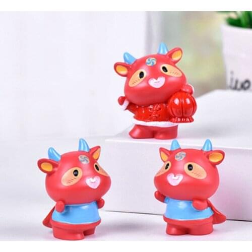 ZOCDOU 1 Piece Red Bull Sends Blessing To Cute Calf Small Statue Little Figurine Crafts Figure Ornament Miniatures