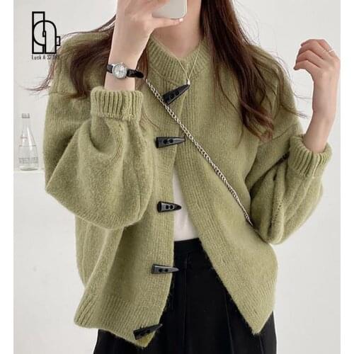 Knitted Cardigans Sweater Women 2021 Autumn Winter New Korean Fashion Loose Casual Horn Button Up Tops Truien Dames