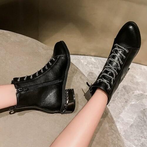 Large womens shoes 41-43 short boots European and American thick heel low heel extra large womens boots Martin boots 444546