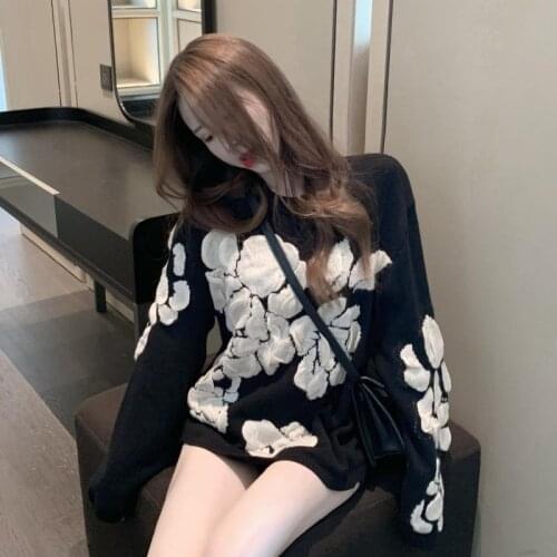 Autumn 2020 new womens loose outer wear lazy retro Hong Kong-flavored jacquard sweater womens pullover handsome top trendy