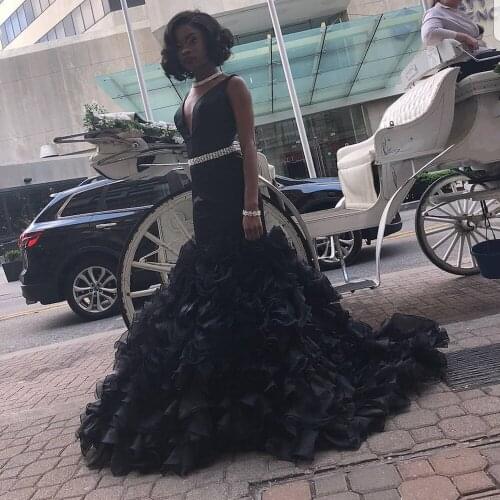 Elegant Black Evening Dress with Beads African Style V-neck Long Prom Gown