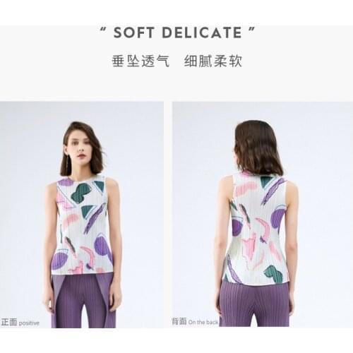 HOT SELLING Miyake fashion fold sleeveless new sexy O-NECK geometry print T-shirt IN STOCK