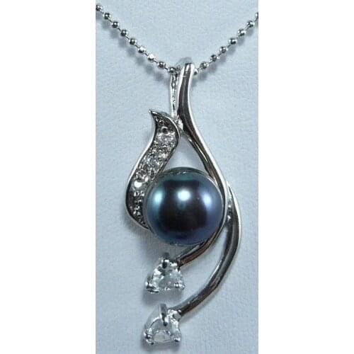 Cute jewelry black shell pearl inlay Crystal Pendant Necklace