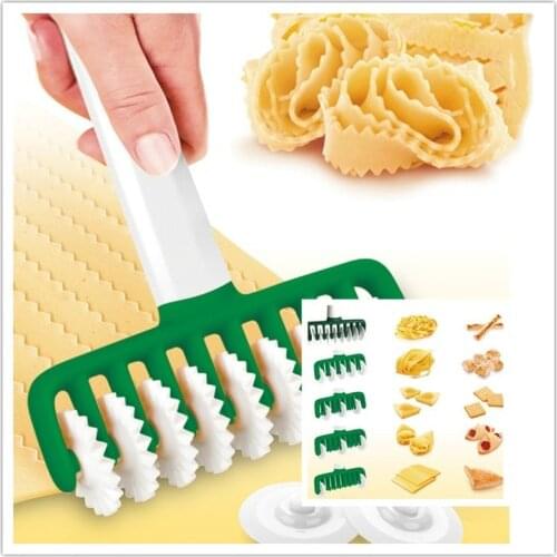 Noodles Cutter Kitchen Tool Multi function Roller Dockers Dough Cutter Plastic Noodle Knife Pasta Instant Noodles Maker
