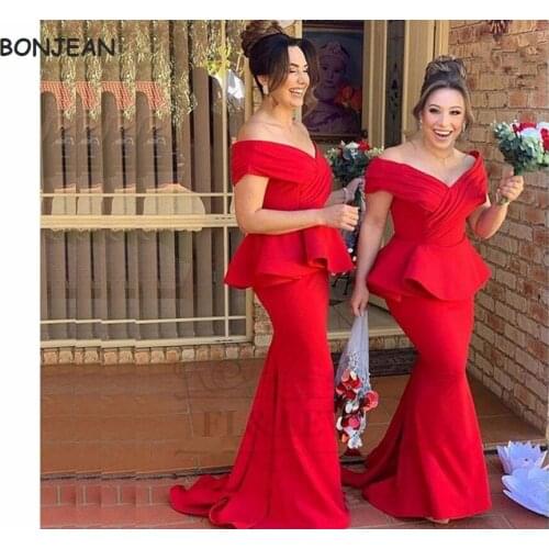 2021 Mermaid Bridesmaid Dresses Red Off-The-Shoulder South African Corset Satin Lace Up Back Black Girls Bridesmaid Dress