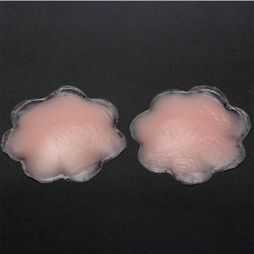 Comeondear 1 Pair Skin Flower Invisible Silicone Nipple Pasties Adhesive Reusable Invisible Breast Petals For Party Dress NC010