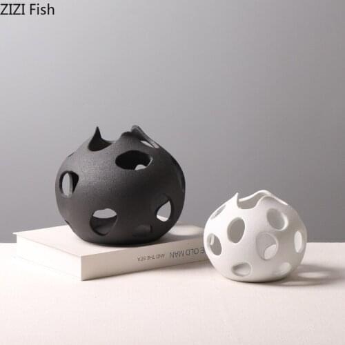 Simplicity Hollow Out Ceramic Ball Artwork Sculpture Room Aesthetics Living Room Decoration Porcelain Crafts Nordic Home Decor